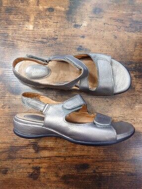 Clarks Artisan Leather Comfort Slingback Sandals Bronze Metallic Size 7,5